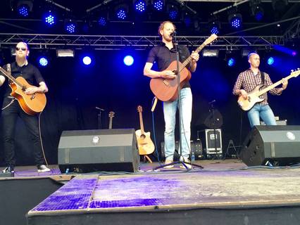 Acoustic trio Humans Screaming Like Goats