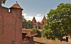 Malbork Castle - An Enchanting Medieval Marvel