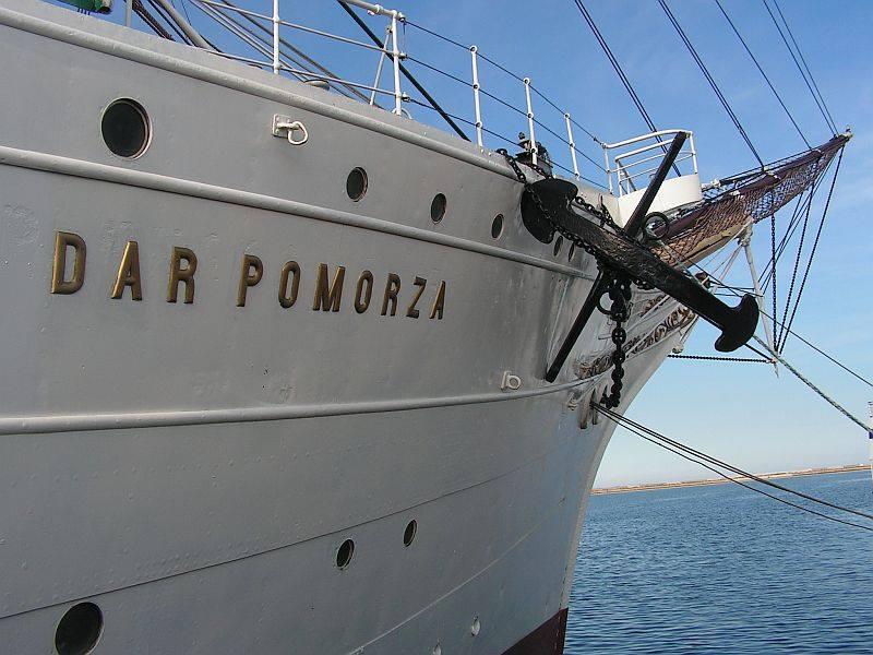Photo 2 of Dar Pomorza Ship Dar Pomorza Ship