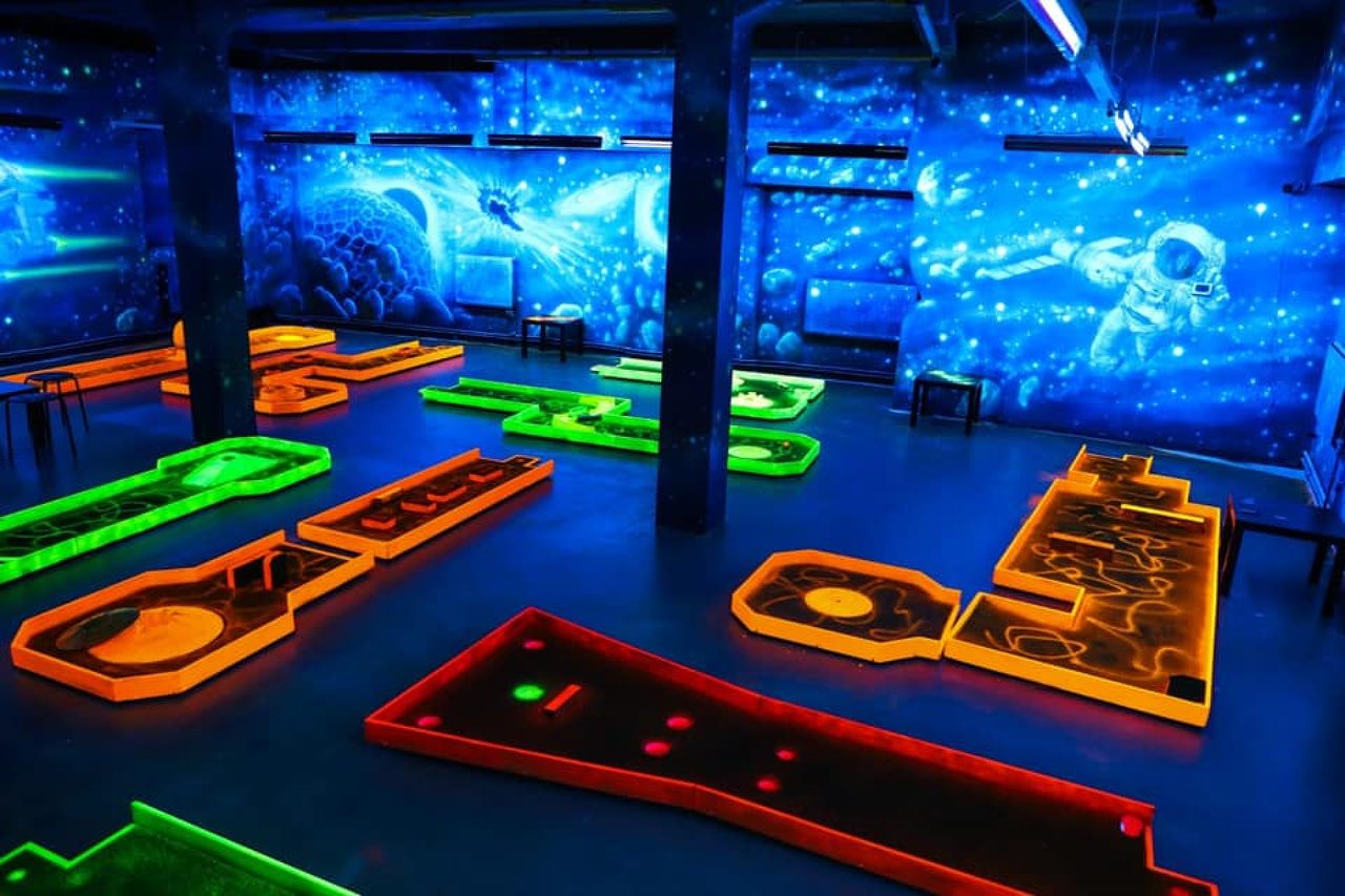 Free Cosmic Minigolf Day!