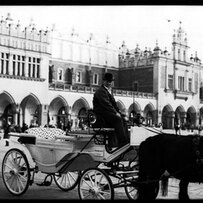 Carriages on the Rynek Glowny