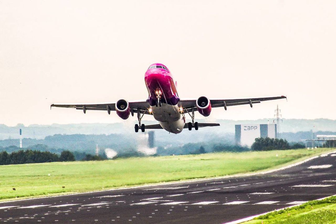 Photo 1 of Wizzair