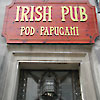 Irish Pub Pod Papugami