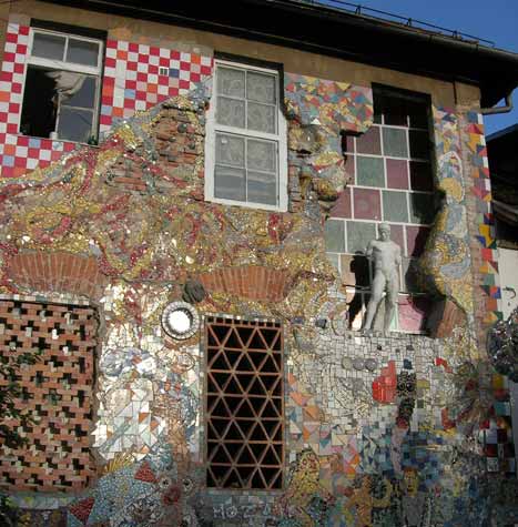 Drop A Squat:The Story Of Metelkova Mesto