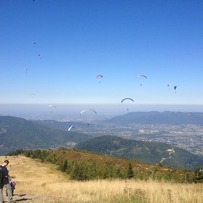 Paragliders in Szczyrk