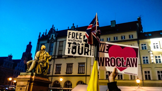 Thursday Ladies Night Pub Crawl in Wroclaw